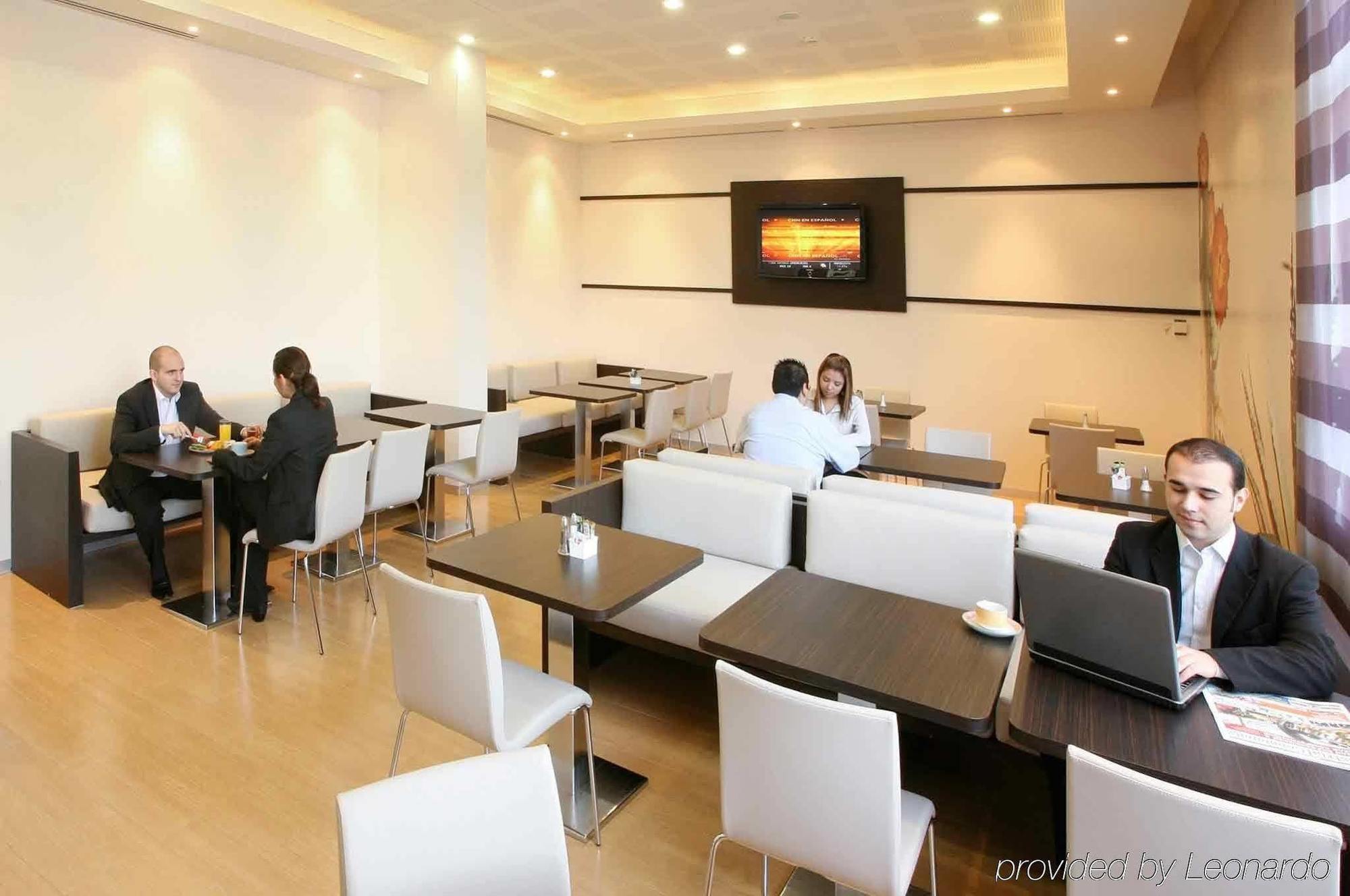 Ibis Monterrey Valle San Pedro Garza Garcia ภายนอก รูปภาพ